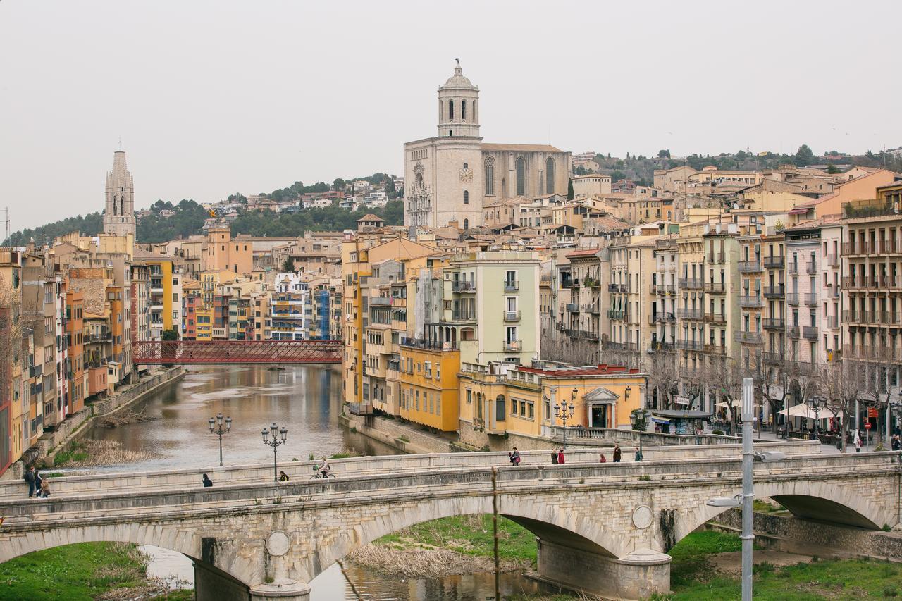 Flateli -Placa Catalunya 3-2 Girona Exteriör bild
